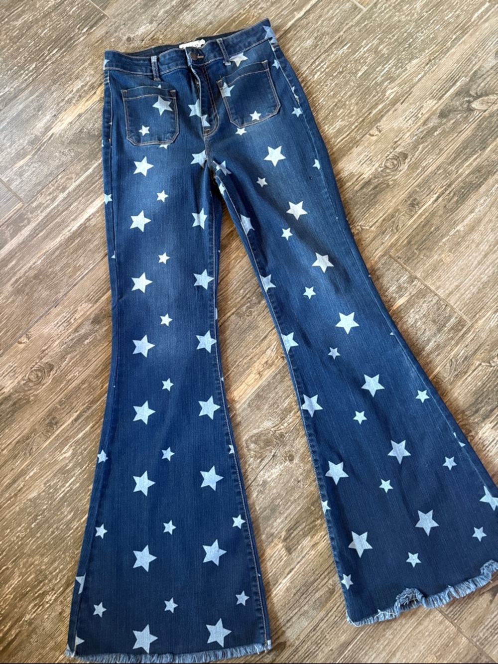 Women’s Dark Blue Star-Print Flared Jeans size 11 inseam 33 in waist 30 in